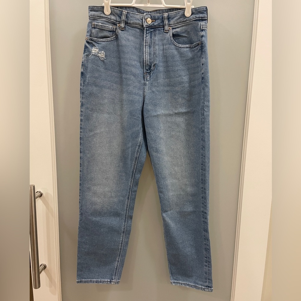 Like New American Eagle size 10 regular Mom Jeans